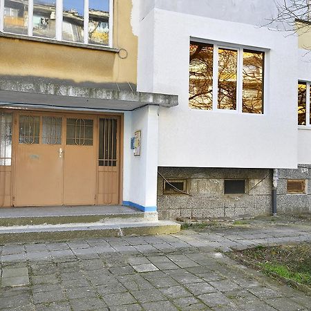 Chaika Apartment Warna Exterior foto