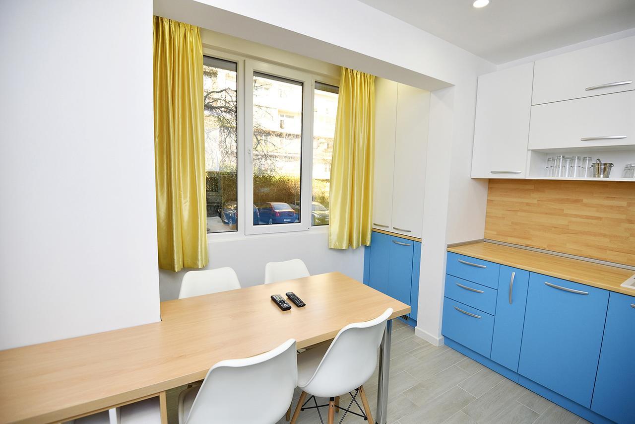 Chaika Apartment Warna Exterior foto