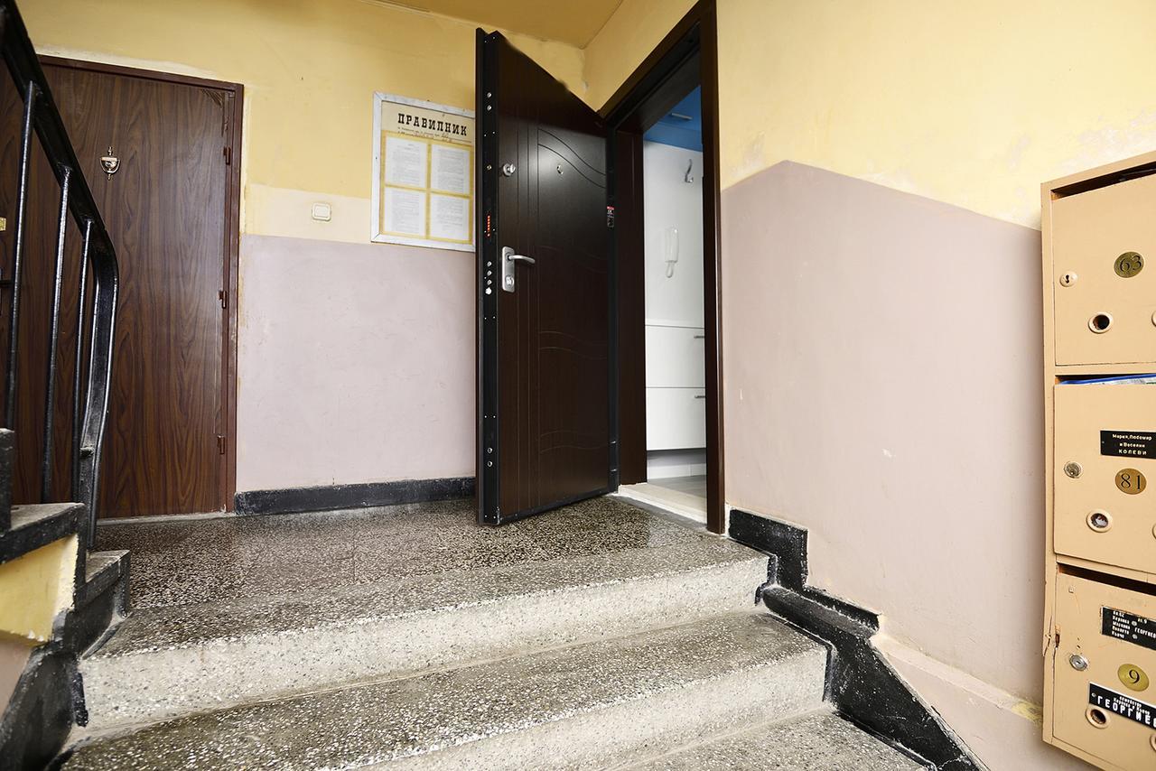 Chaika Apartment Warna Exterior foto