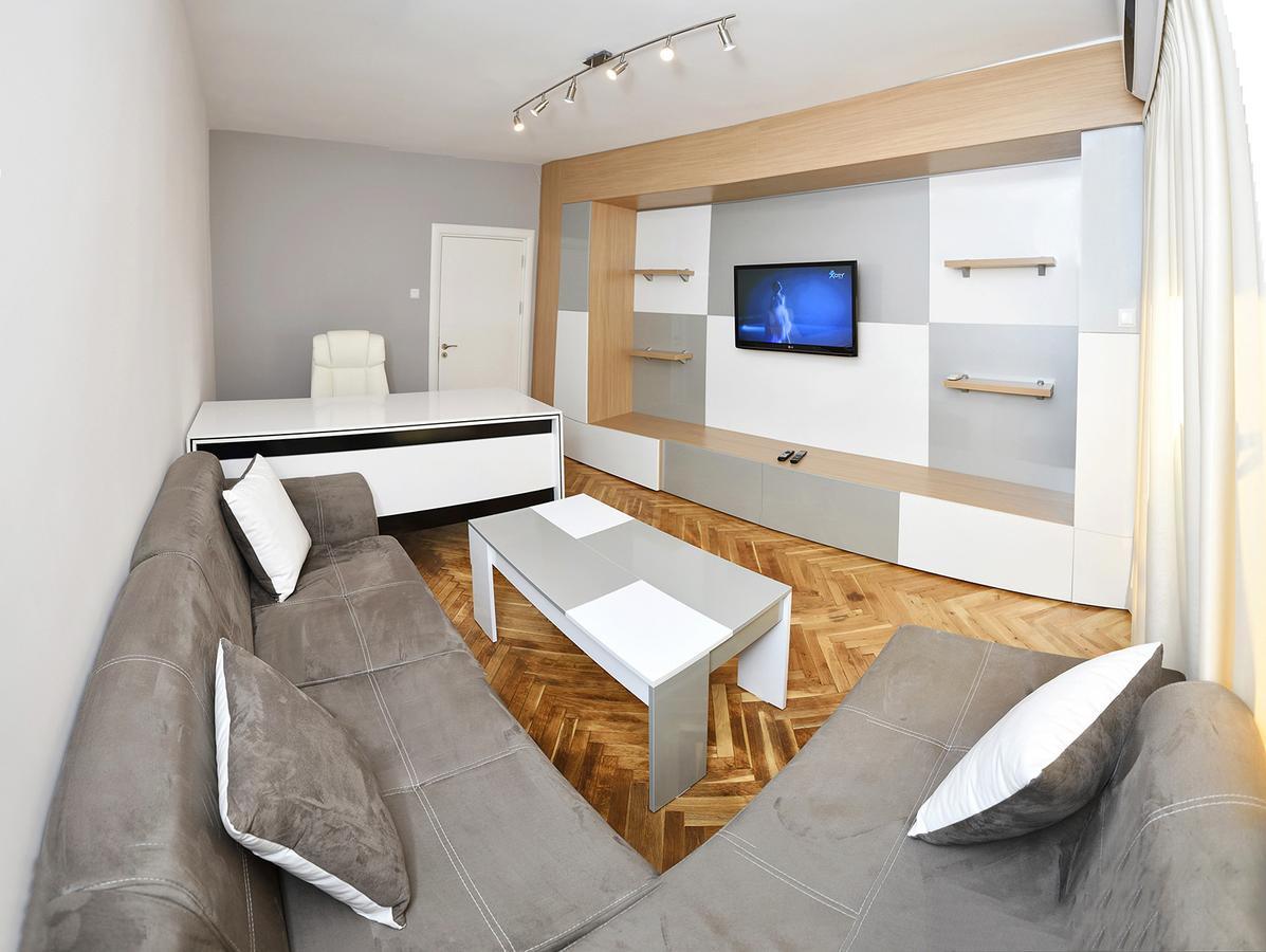 Chaika Apartment Warna Exterior foto